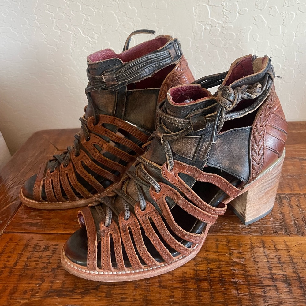 Freebird Wazee Sandals Size 8